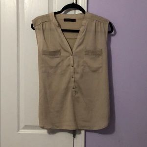 Sleeveless blouse